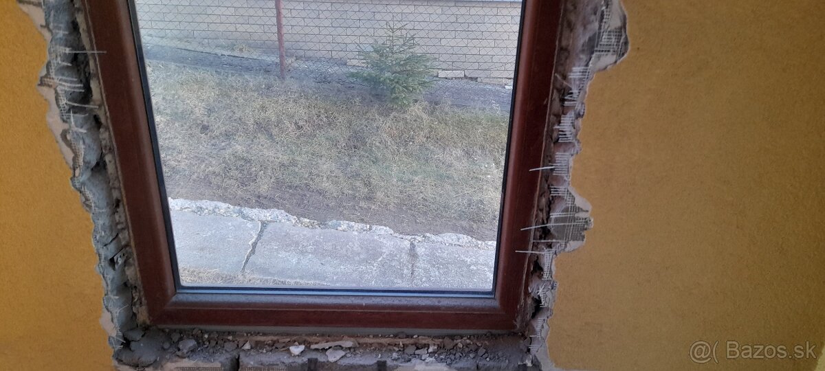 Hnede plastove okno - 3