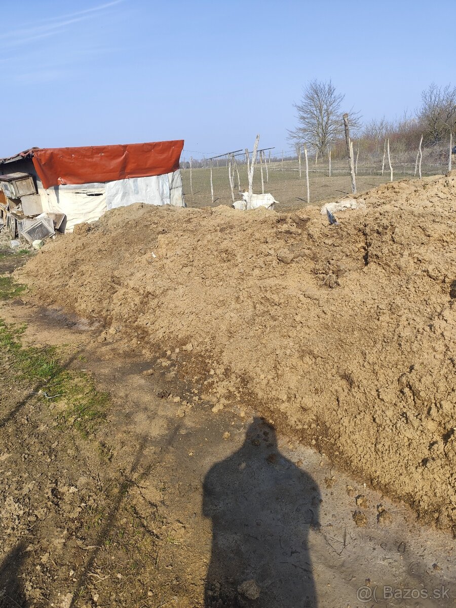 Predám maštalný hnoj - 3