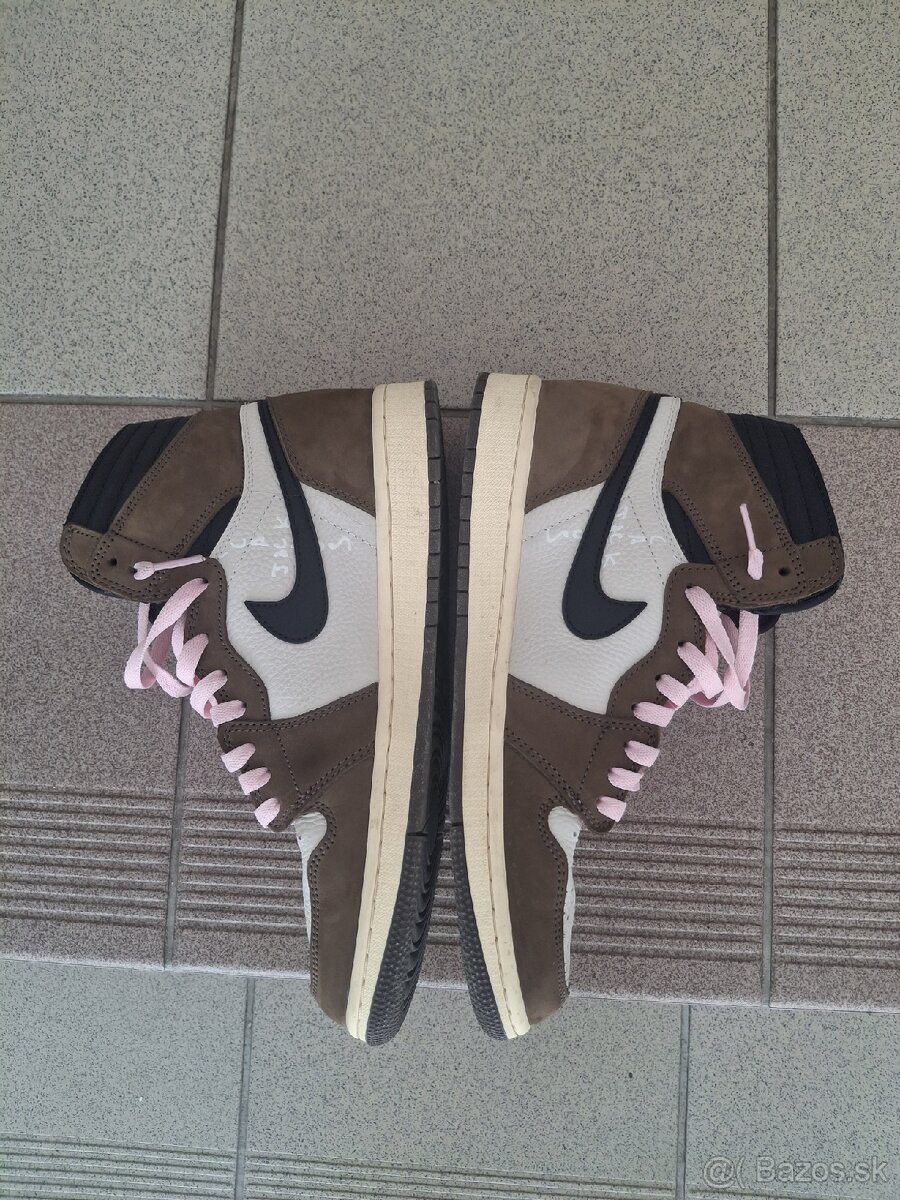 Air Jordan 1 Travis Scott - 3