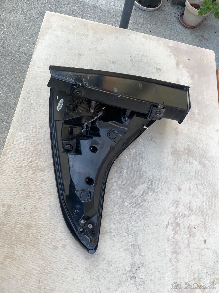 Zadne lave svetlo espace 2020 - 3