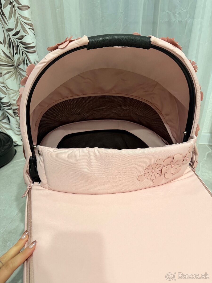 Cybex Priam vanička Simply Flowers pink 4.0 - 3
