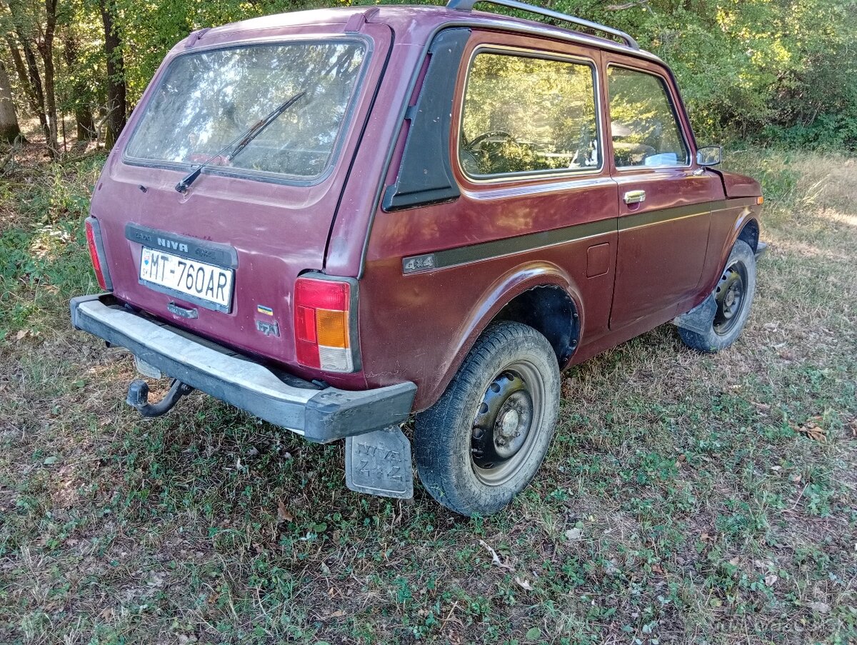 Lada Niva 1.7i 4x4 - 3