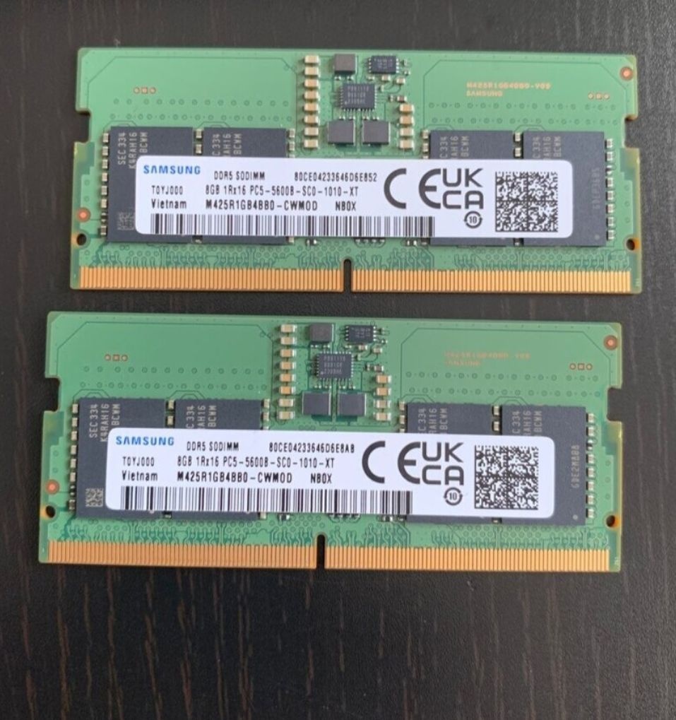 SSD 256GB/512GB Sata/ DDR 5 NTB 2x8Gb - 3