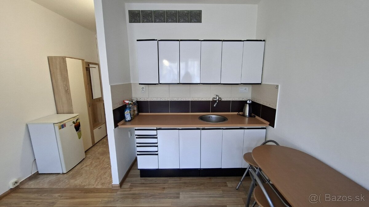 Prenájom garsónky — Martin, Sever - 3