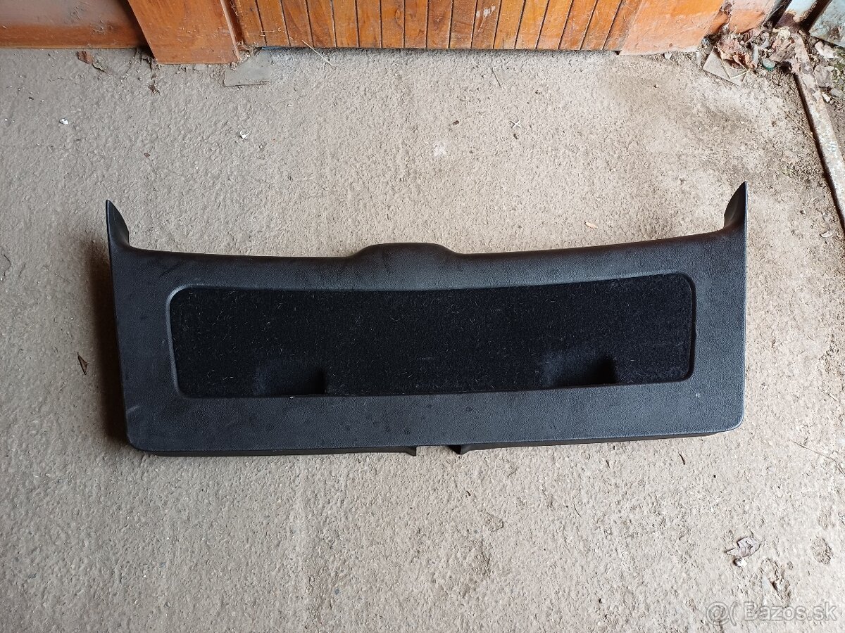 Rozpredám Volkswagen Golf 4 1.6i - 3