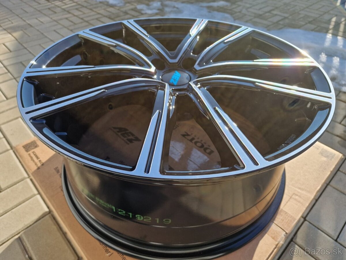AEZ Montreal 8,5x20 5x112 black polished - 3