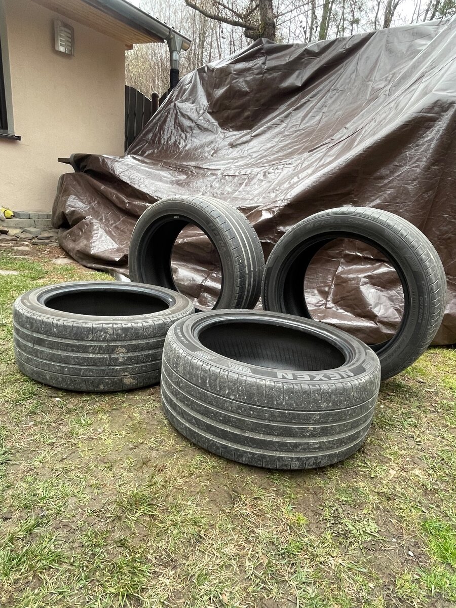Gumy 245/45 r18 - 3