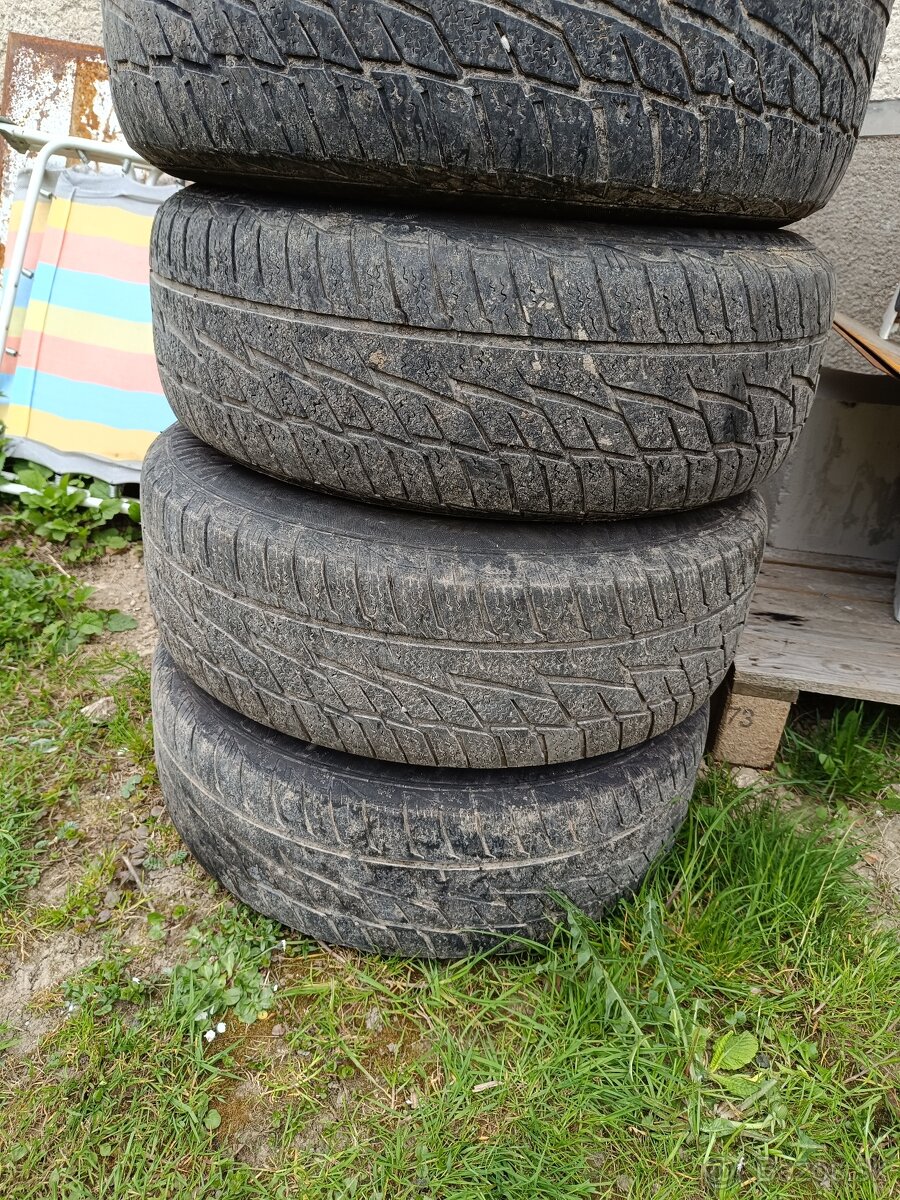 Plechové disky R15 Mercedes - 3