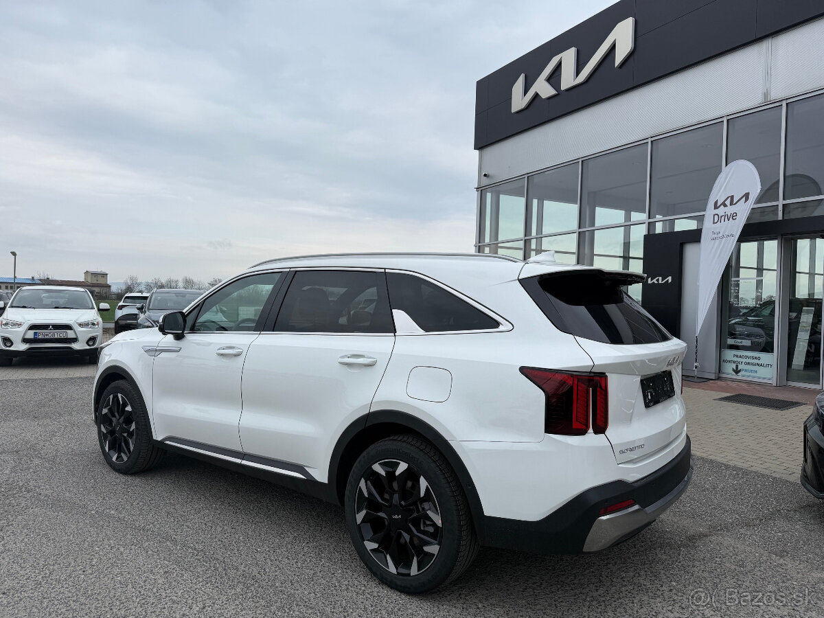 Kia Sorento 2.2 CRDi 8DCT AWD Platinum 7S - 3