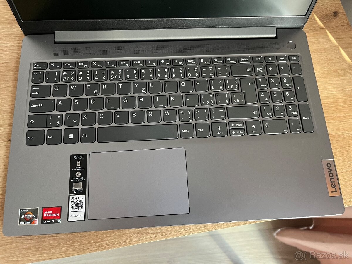 Lenovo Notebook - 3