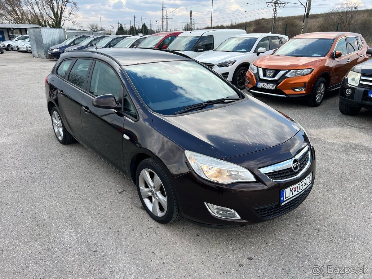 Opel Astra 1.4T benzín, 103kW, MT/6, rok:04.2012. - 3
