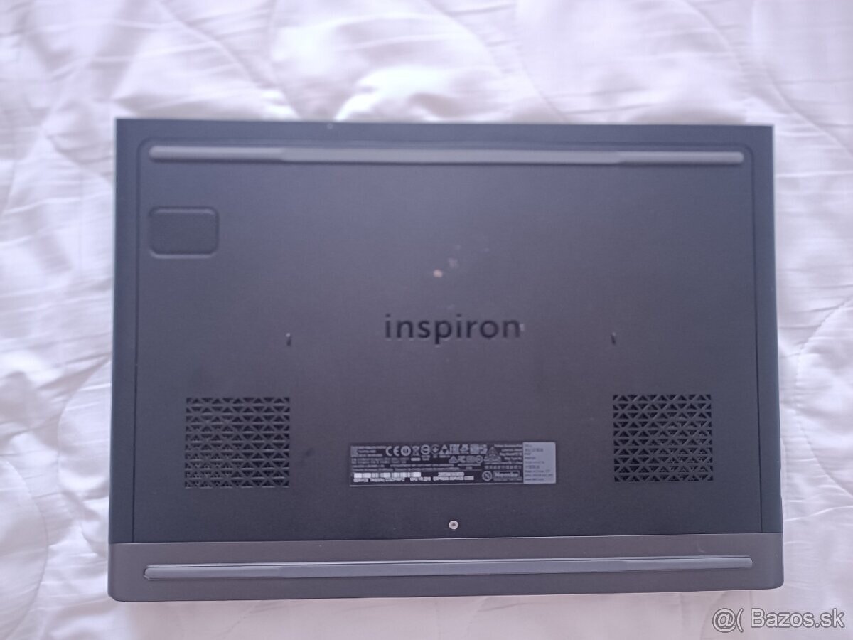 Predám starší herný notebook (i7, GTX 960M, SSD) - 3