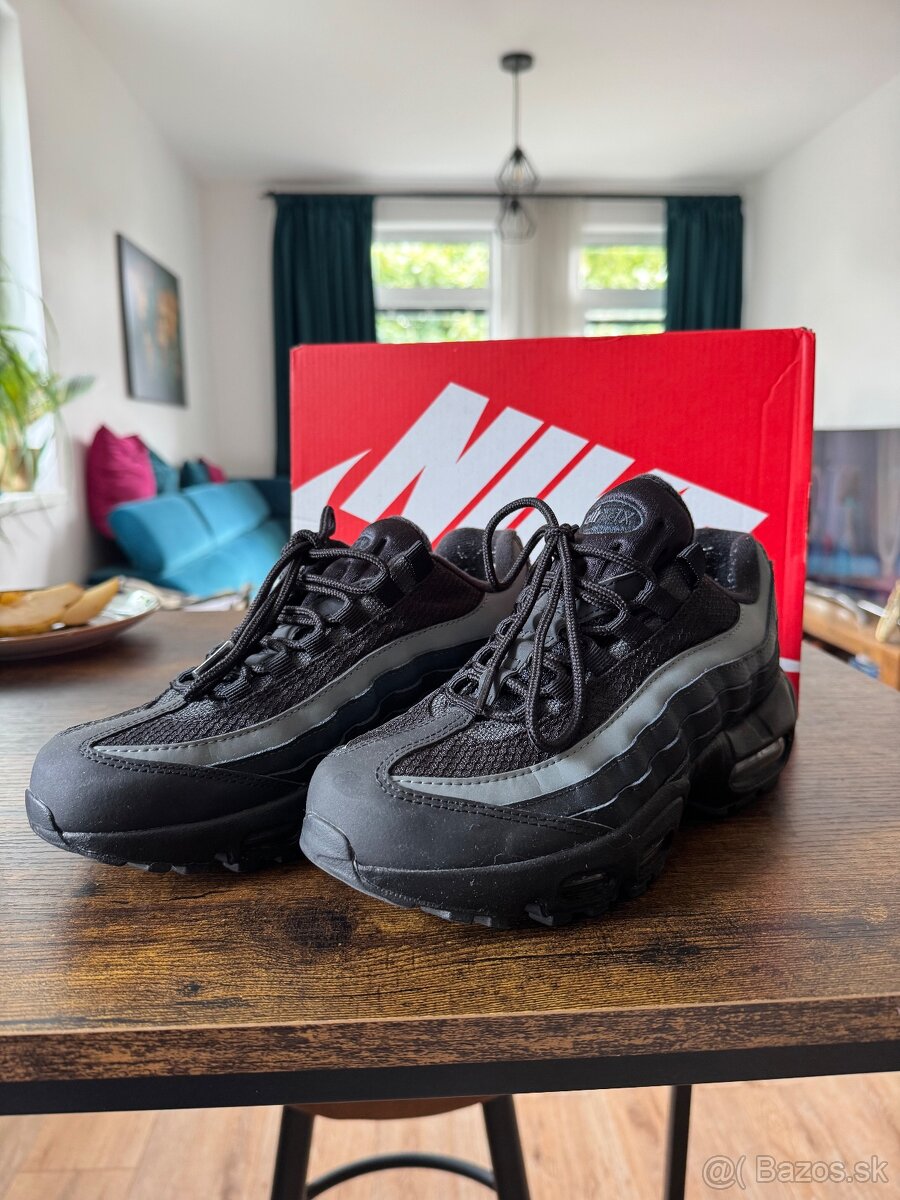 Damske tenisky Nike Air Max 95 GS v.38 - 3