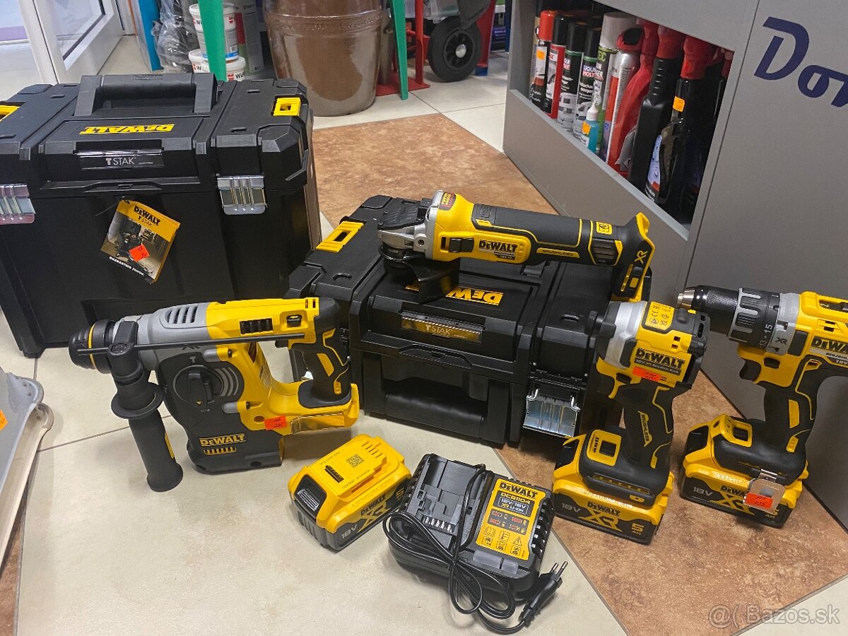 Dewalt - 3