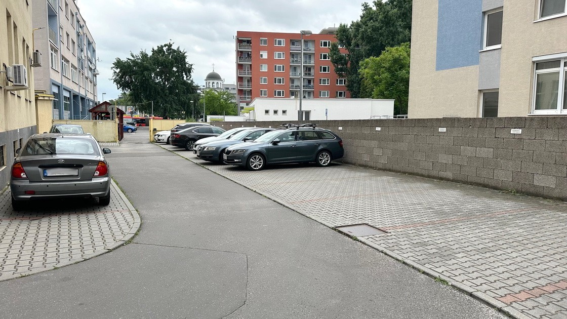 Prenajmeme 4 kanceláriu v Bratislave Ružinov - 3