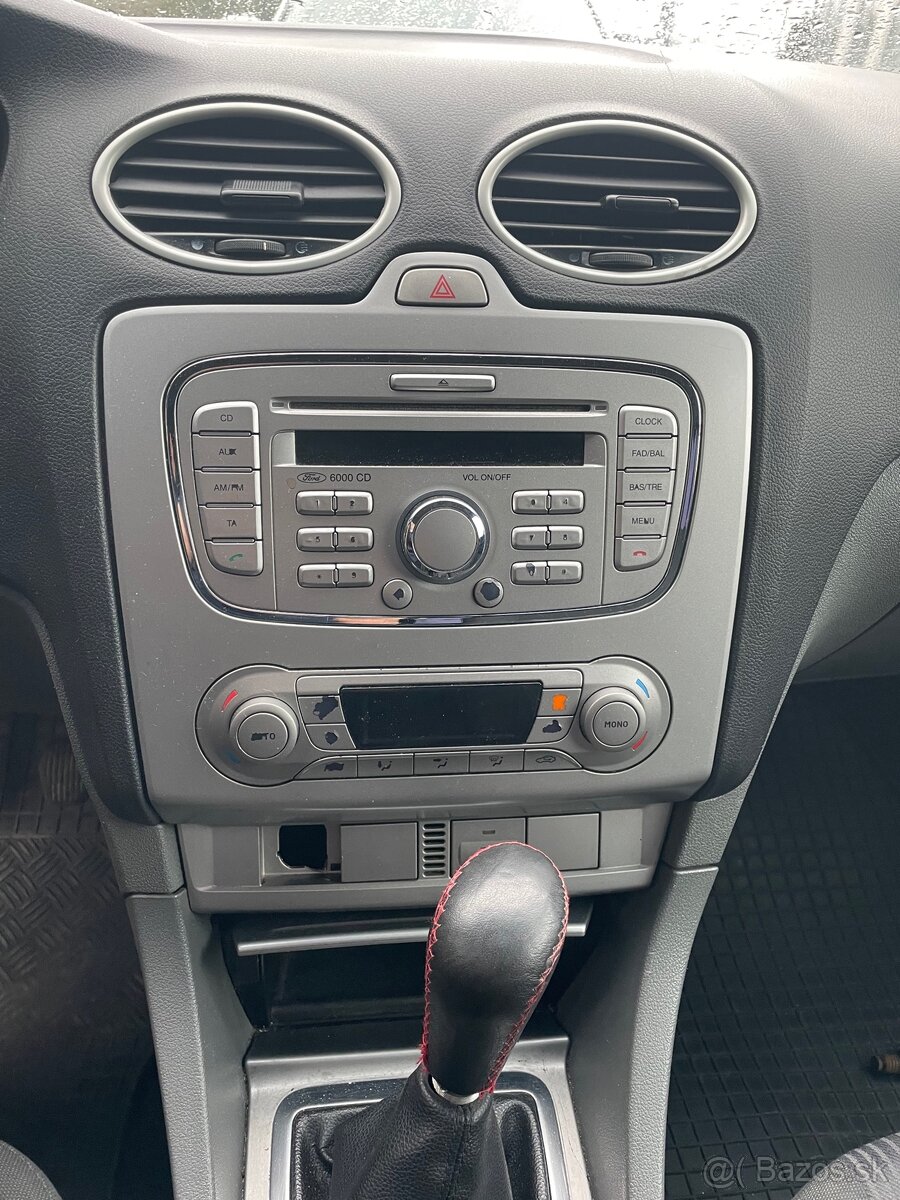 Ford Focus II. NEPOJAZDNÉ. Motor poškodený – nutná výmena - 3