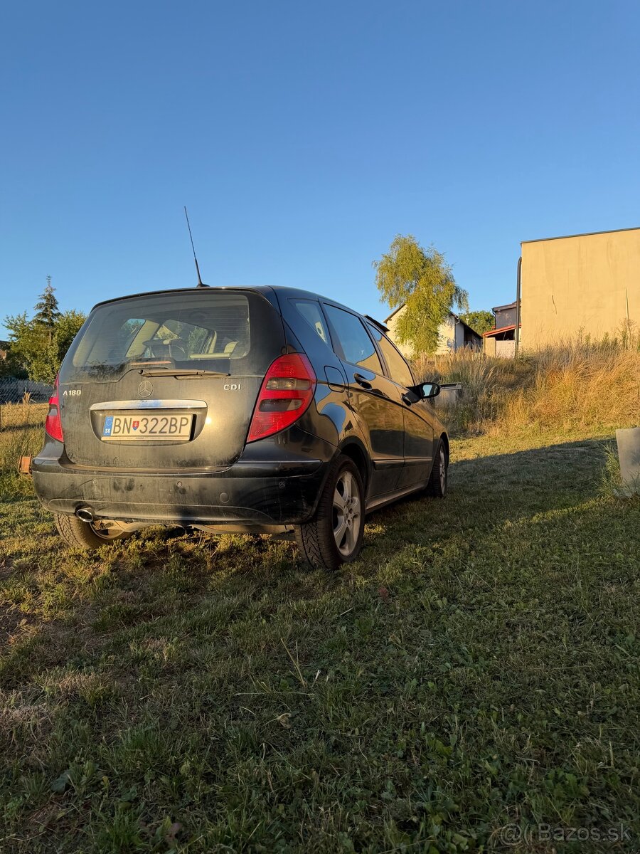 Mercedes A180 avangarde - 3