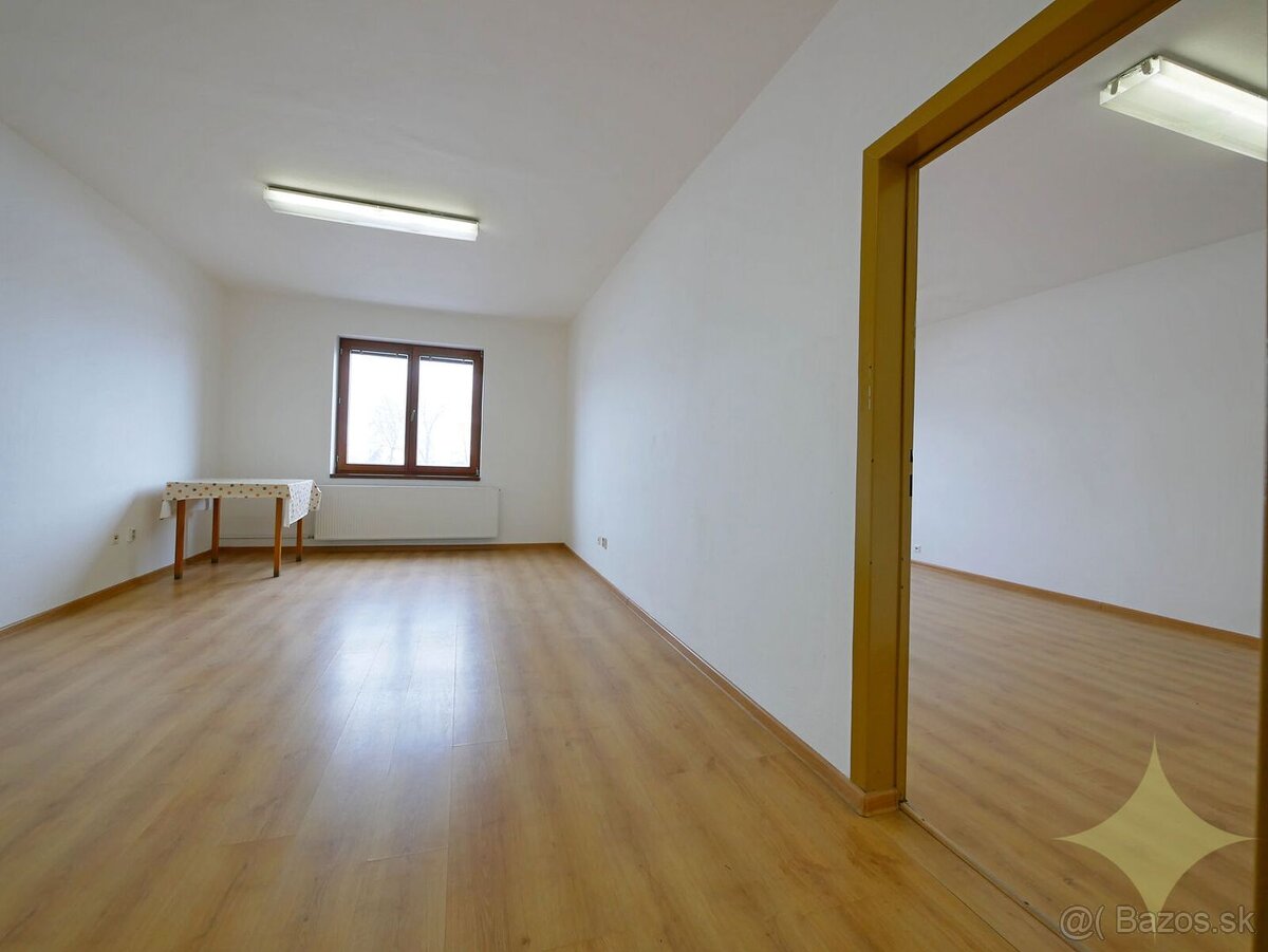 PRENÁJOM: Kancelárie Ružomberok, parkovanie bezplatné - 3