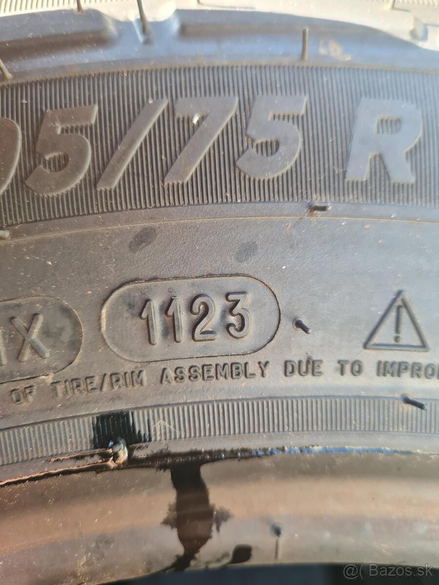 Michelin Agilis 3 195/75 R16 107/105 R C - 3