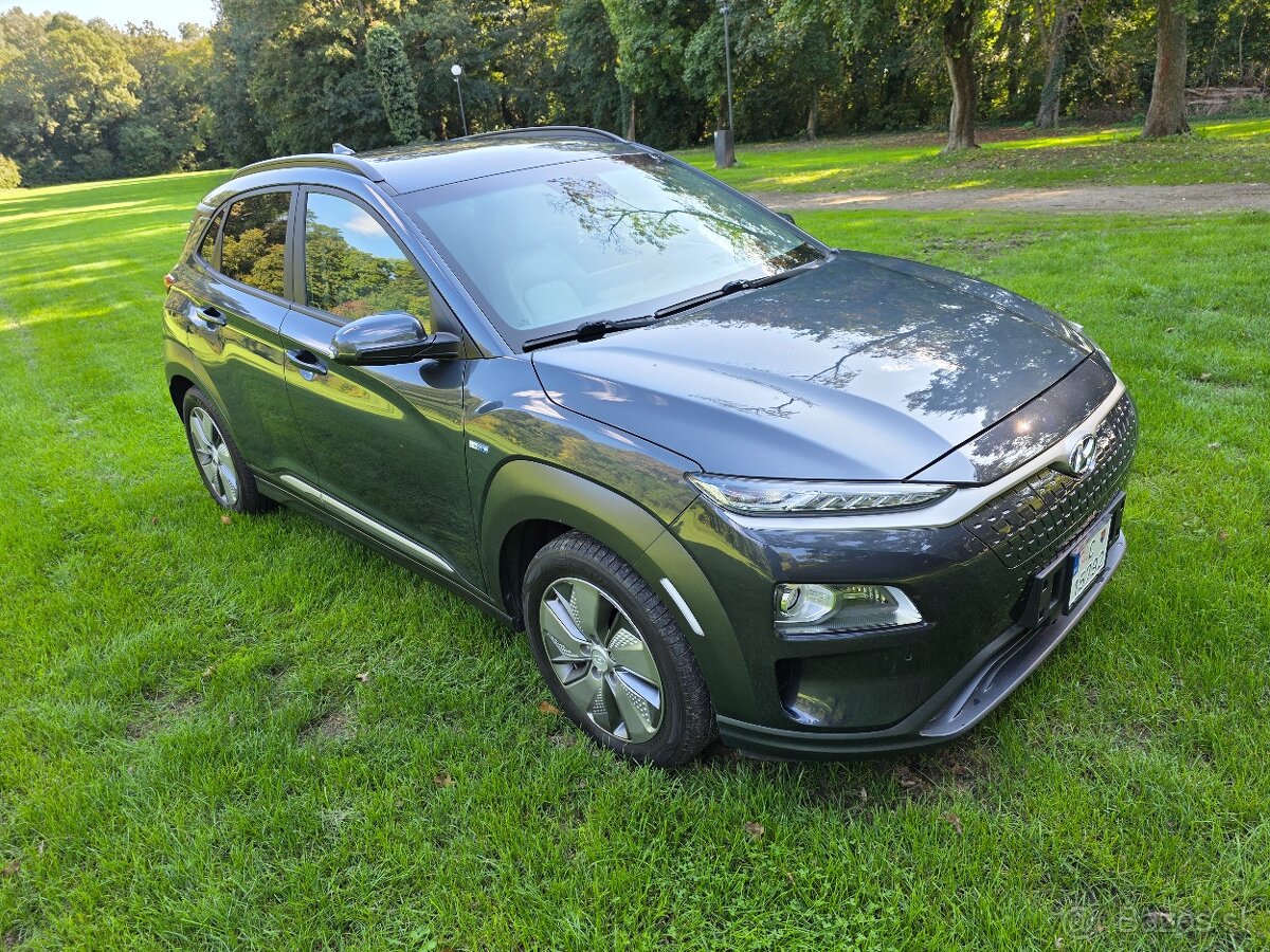 Hyundai KONA electric 150 Premium+ 64kWh tep.cerpadlom - 3