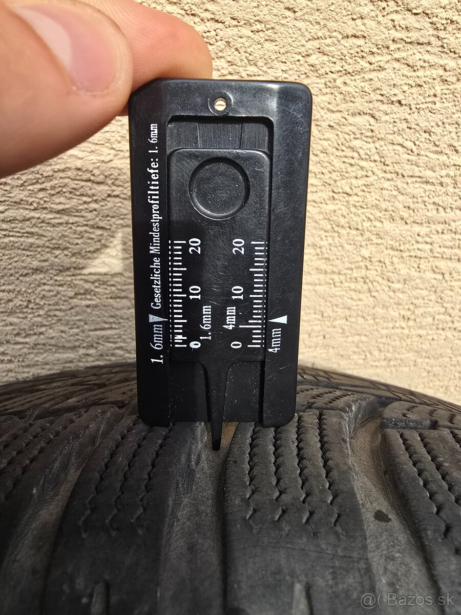 Predám Zimné pneumatiky Nokian 195 55 R16 - 3