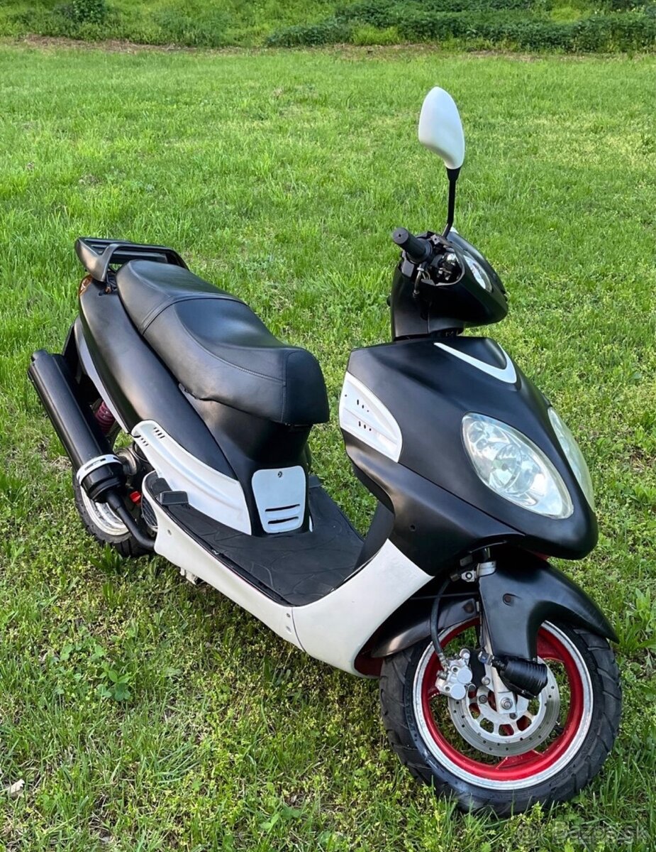 Predám Skuter Vonroad 125 - 3