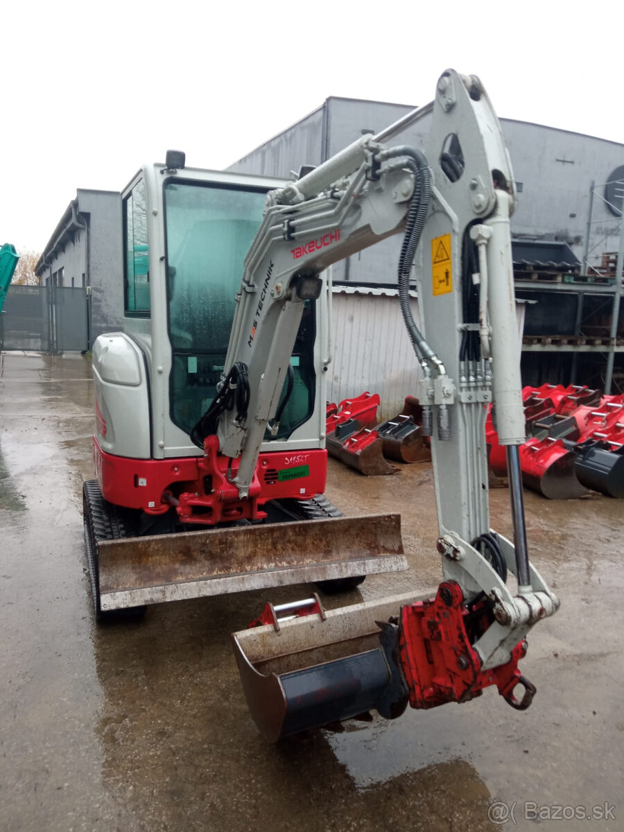 TAKEUCHI TB325R DIESEL - mini bager - 3