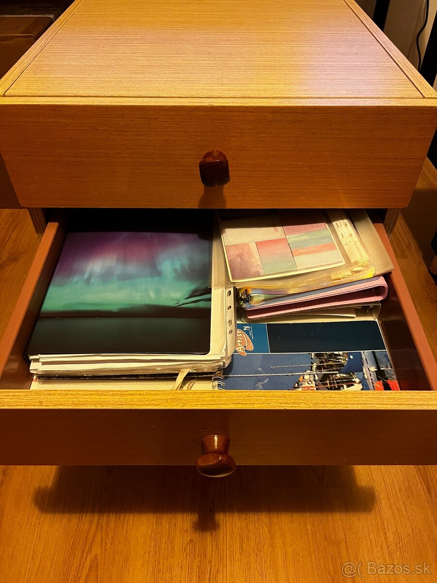 Stolik so suflikmi - 3