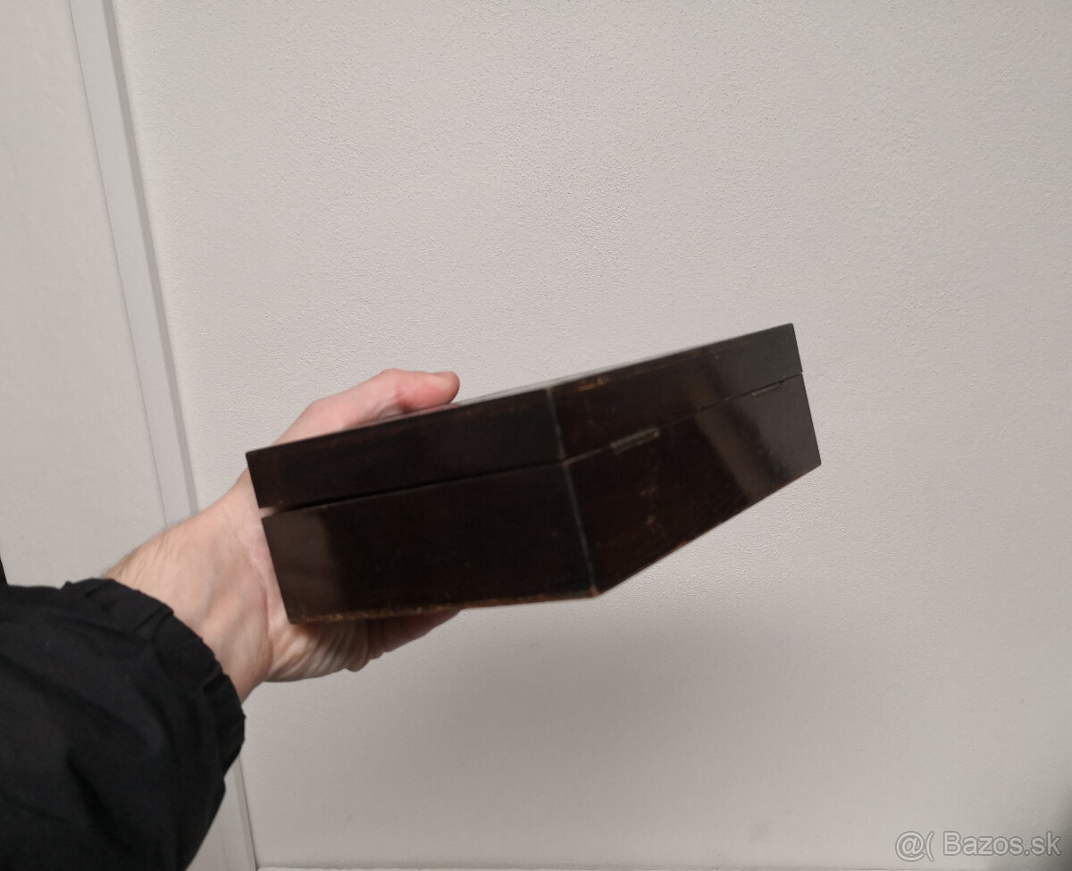 Starožitná drevená kazeta 2 - 3