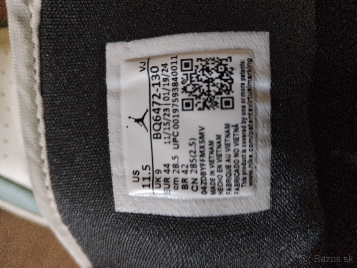 Jordan 4 - 3