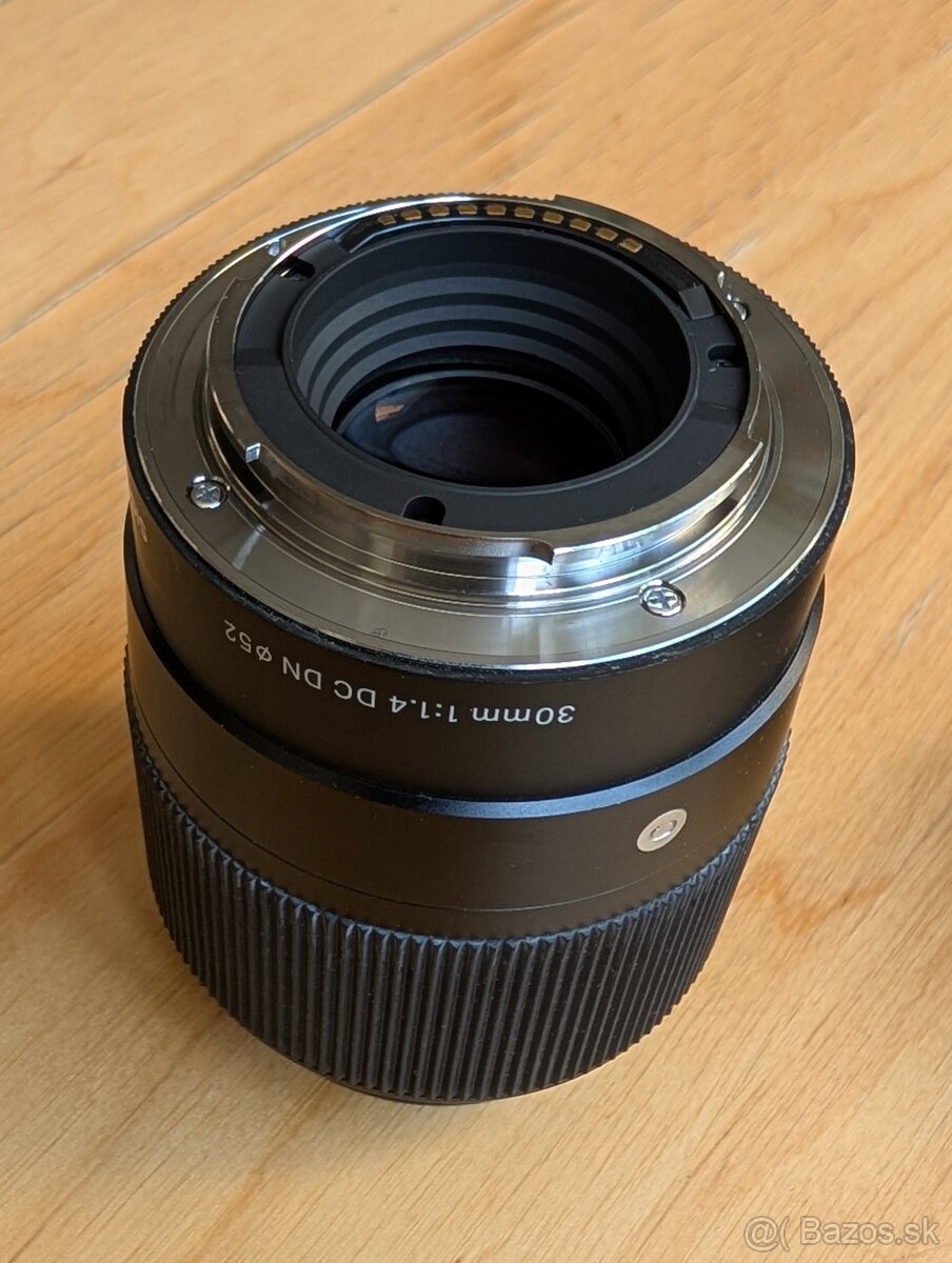 Sigma 30mm F1.4 Sony E-mount - 3
