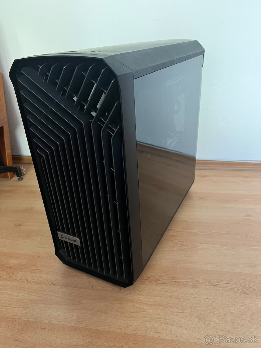 Pc skrinka Fractal design Torrent - 3