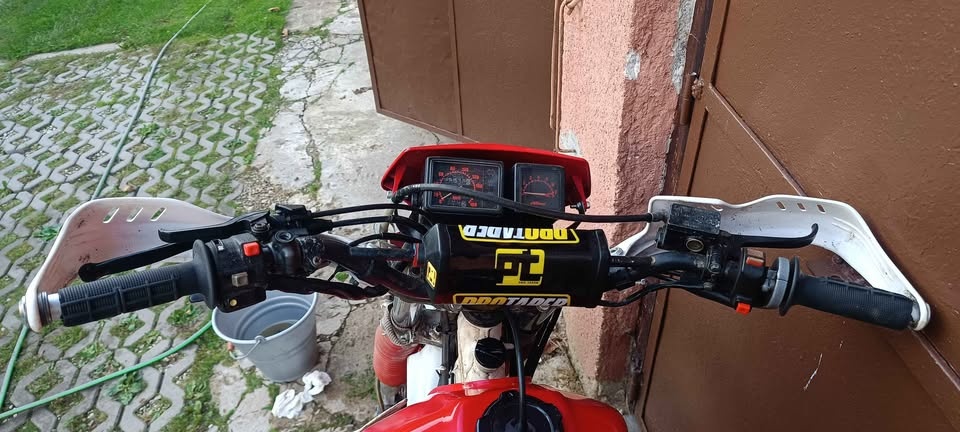 Honda XL 600 - 3