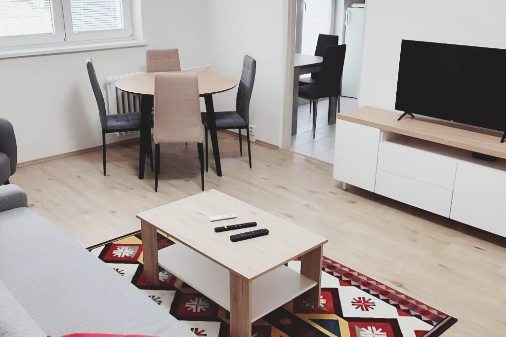 Prenájom 3 izbový byt, Ružinov - 3