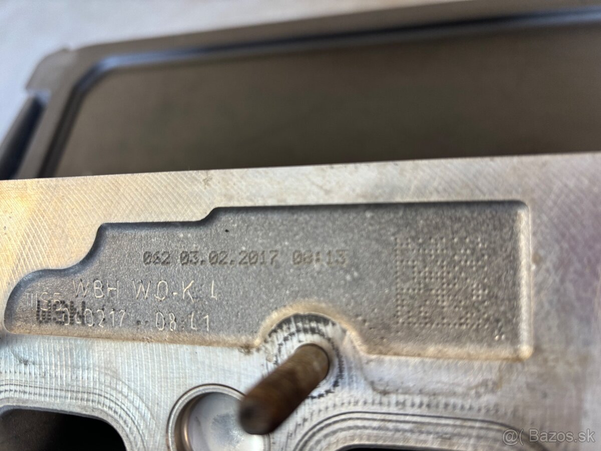 Skoda vw hlava valcov 1.6tdi - 3