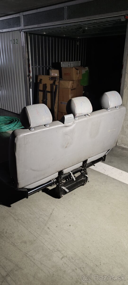 Zadná lavica vw T5 caravelle - 3