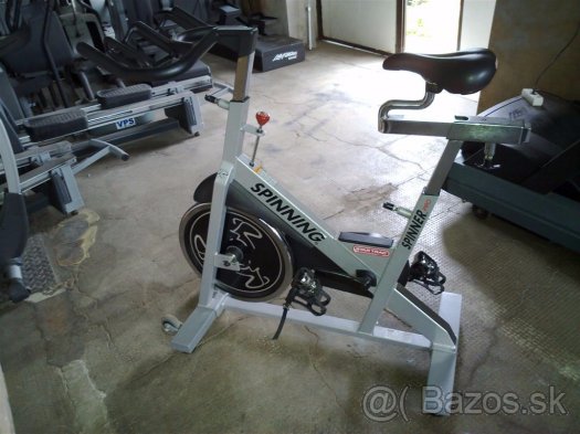 Spinningový bicykel, cyklotrenažér Star Trac Spinner Pro - 3