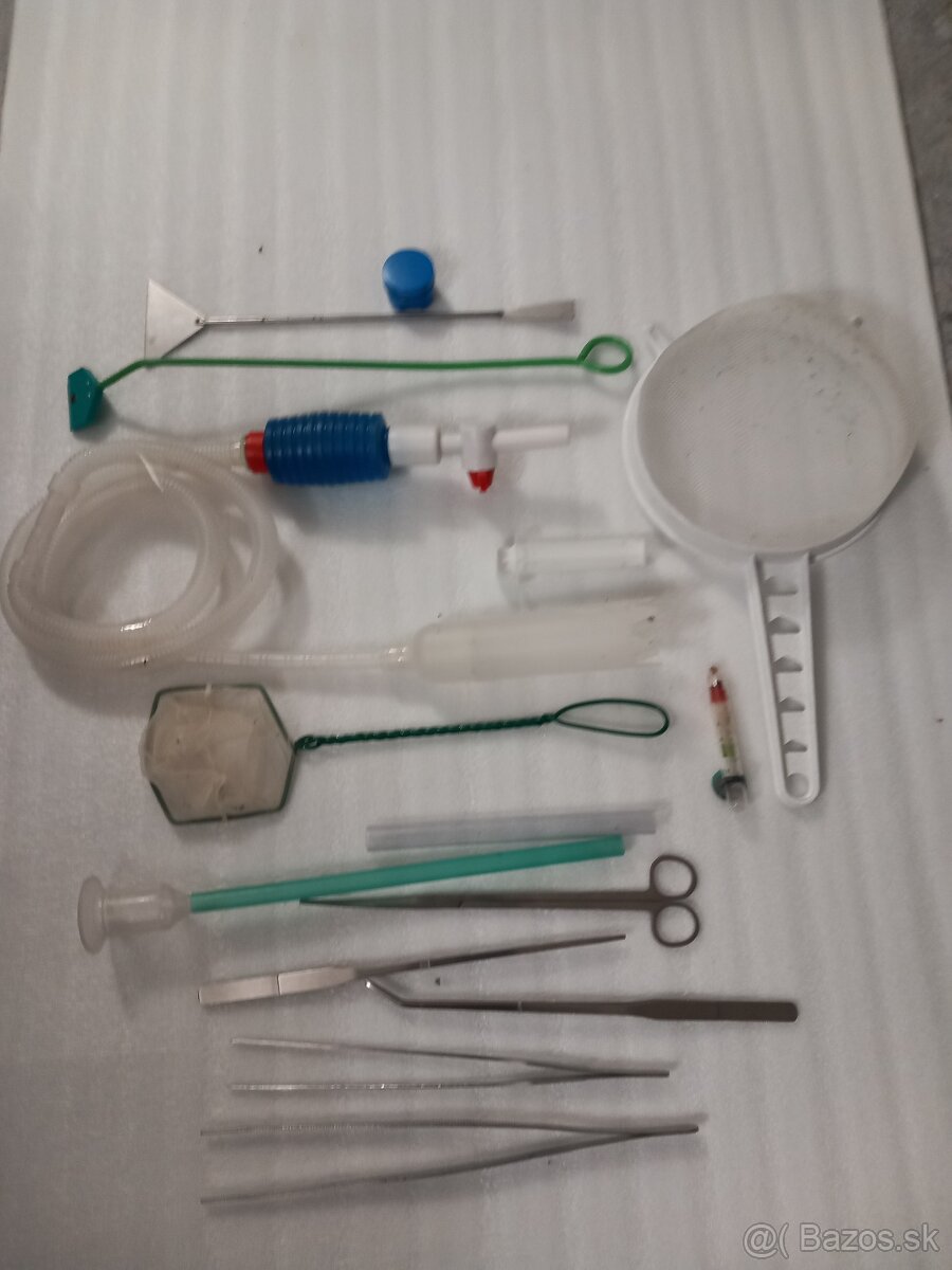 Predám akvárium s príslušenstvom - 3