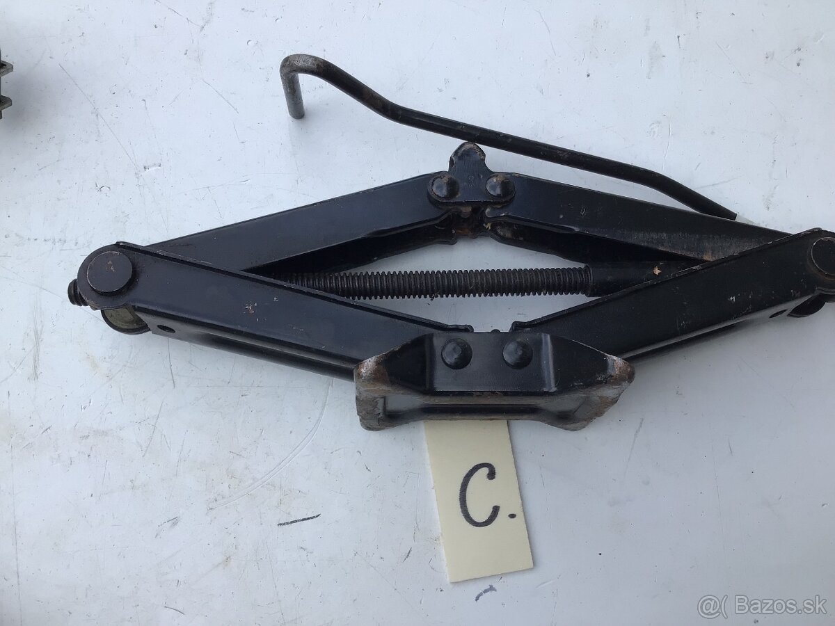 Zdvihaky na auto - 3