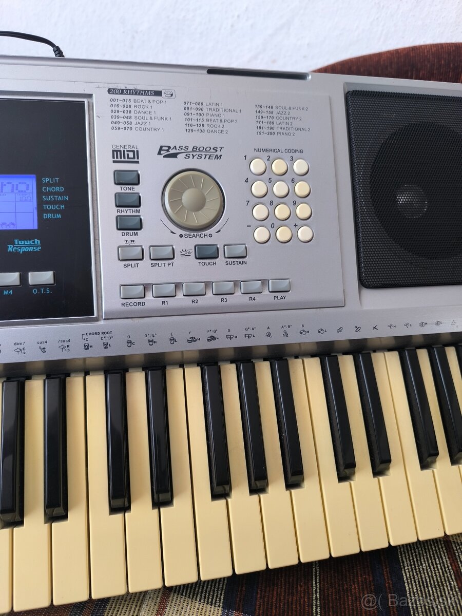 Elektronický keyboard - 3