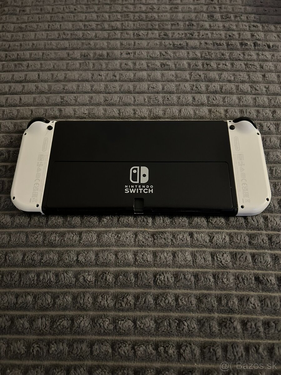 Nintendo Switch OLED - 3