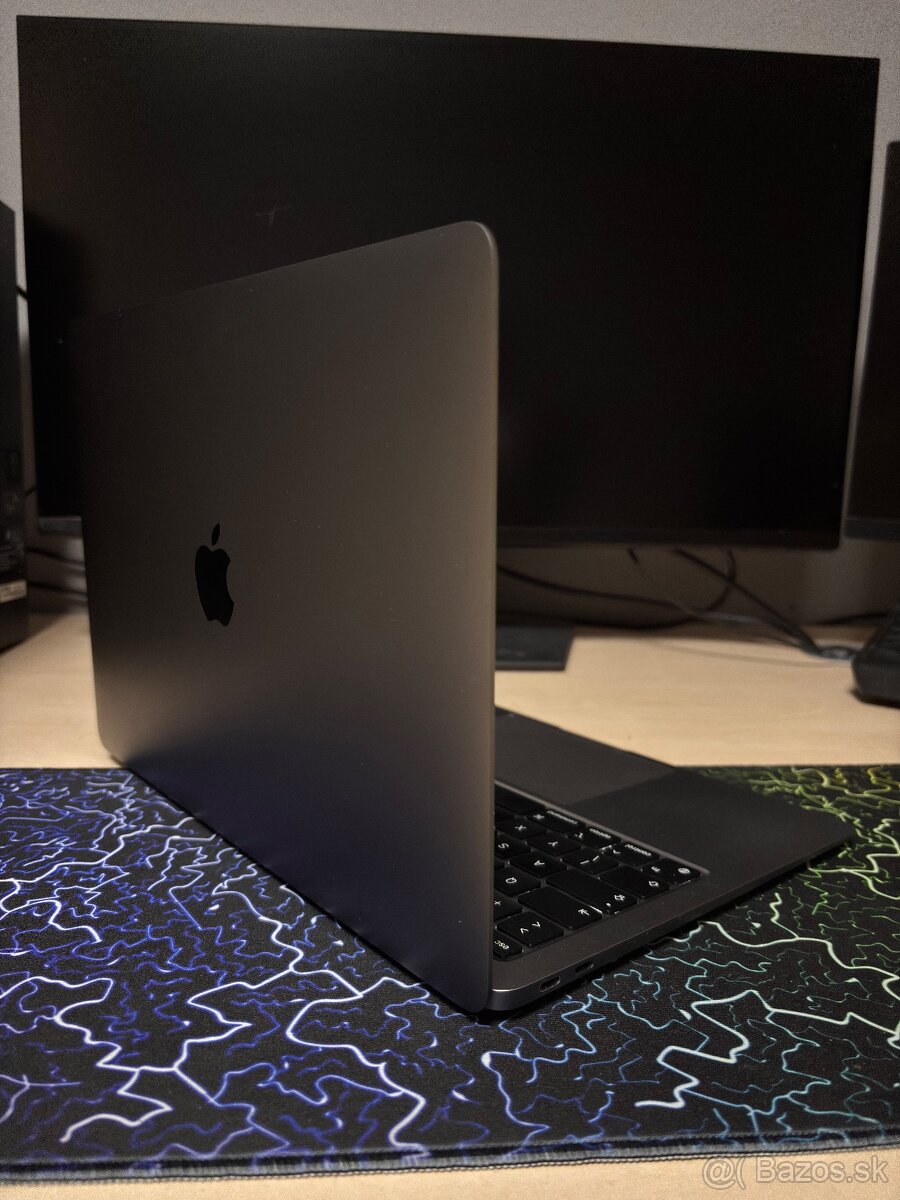 Predám MacBook Air 13.3 256GB - 3