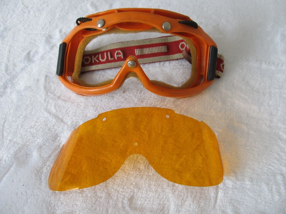 Predám staré lyžiarske okuliare a vosk z čias socializmu. - 3