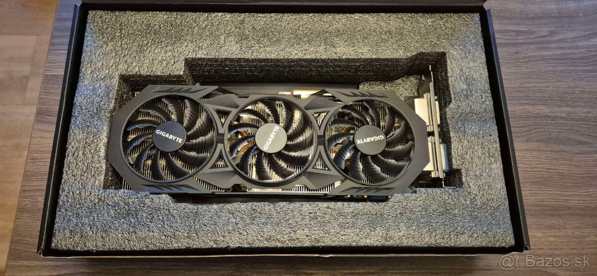 Gigabyte GeForce GTX 970 Windforce 3X OC 4GB (GV-N970WF3OC-4 - 3