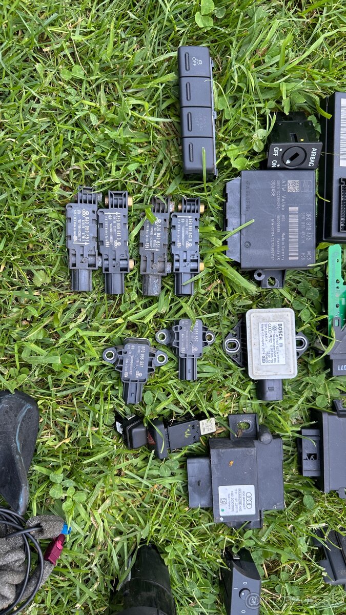 Riadiace jednotky na audi a4 b6 b7 seat exeo st - 3