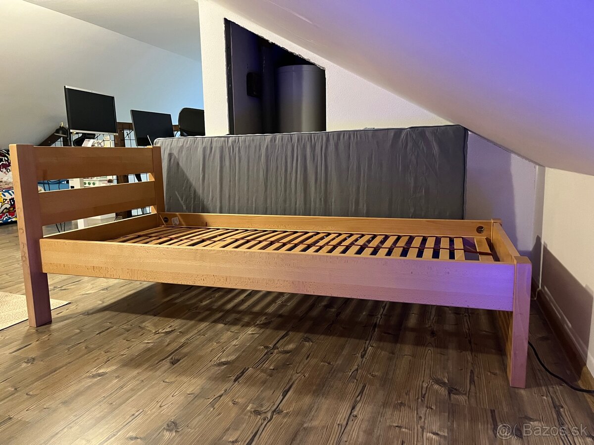 Posteľ s matracom - 3