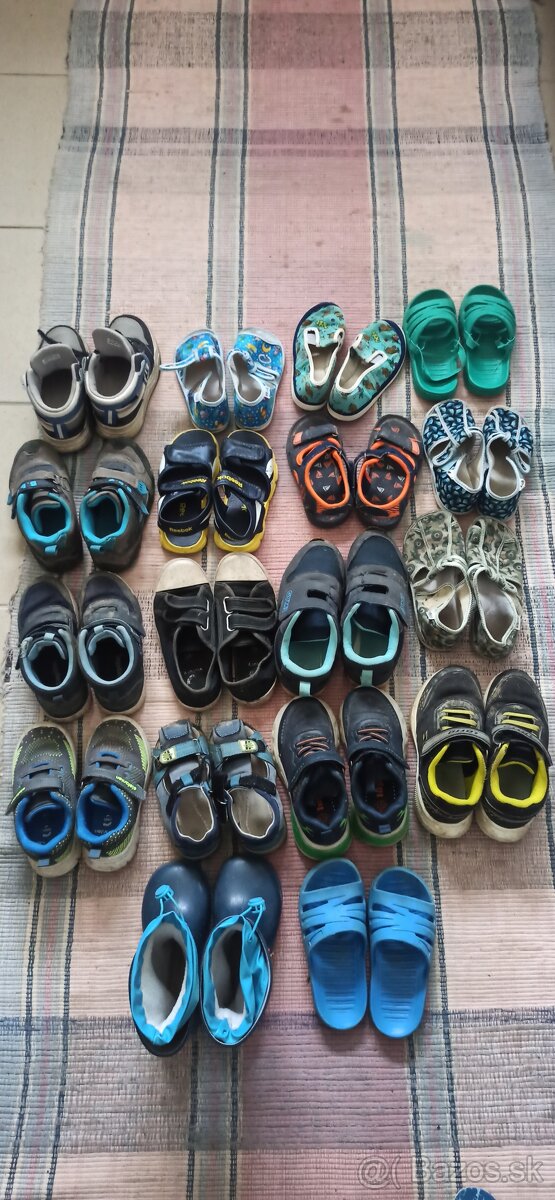 Balík oblečenia a topánok - 3