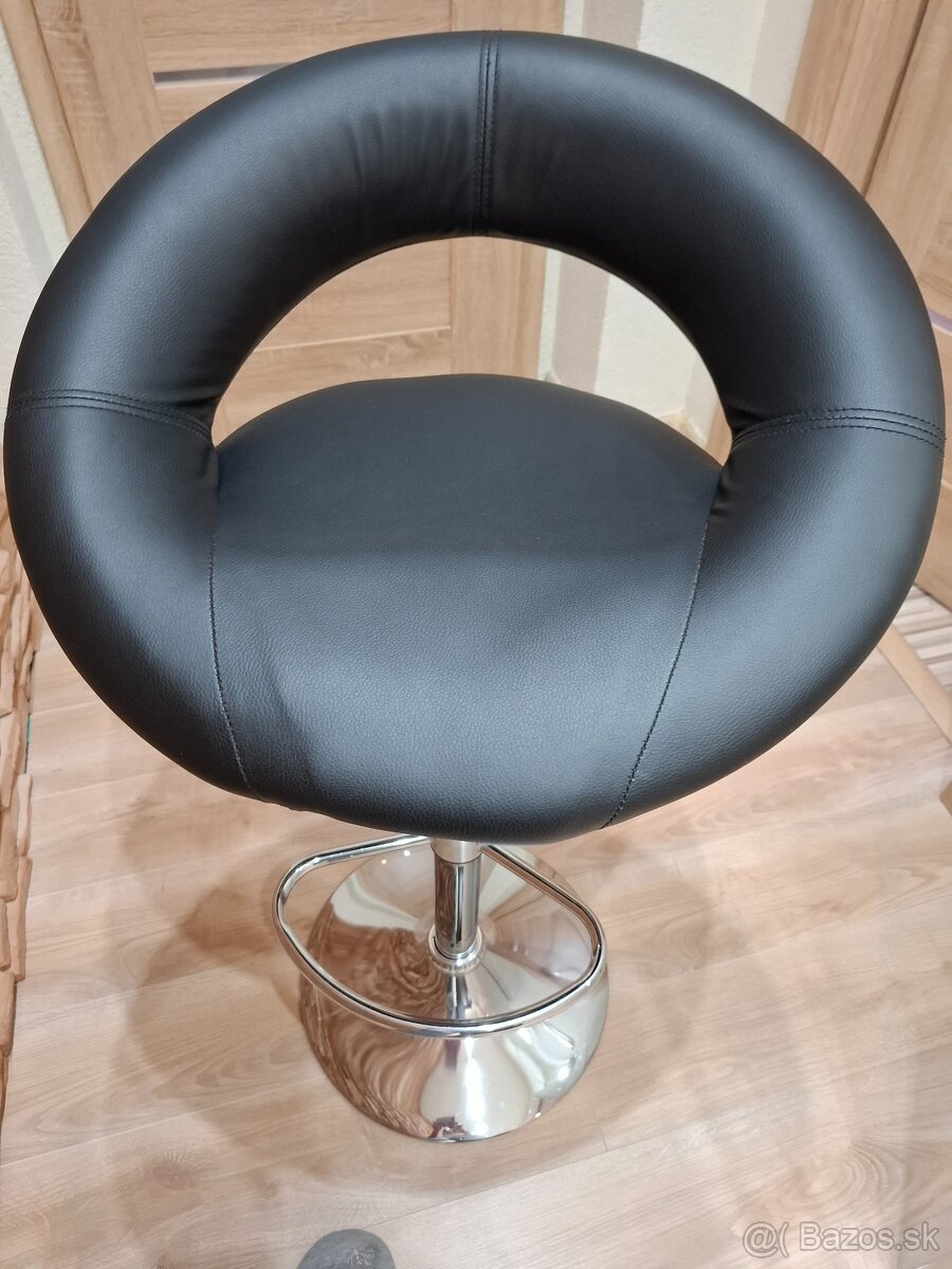 cierna bárová stolicka - 3