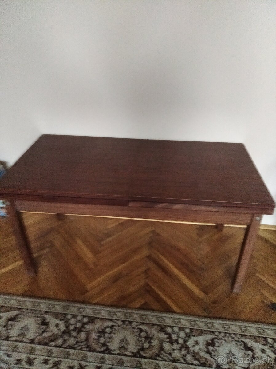 Stolík konferenčný - 3