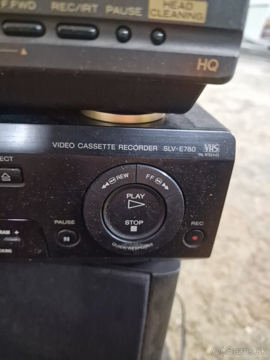 Sustava reproduktory, vhs prehrávač - 3